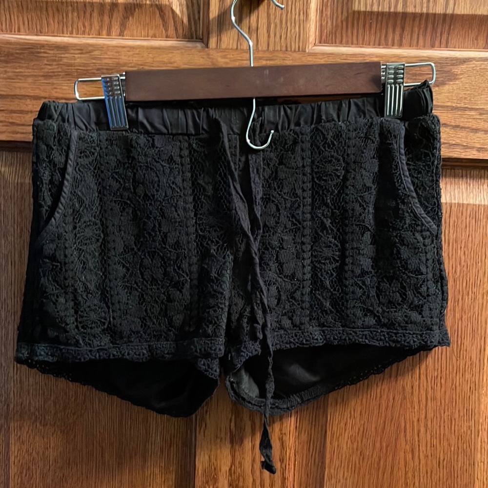 Juniors black lace shorts